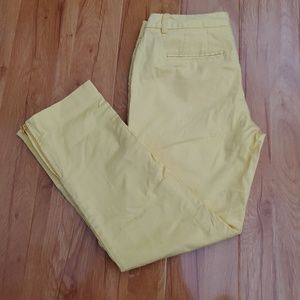 New York and company yellow capris pants